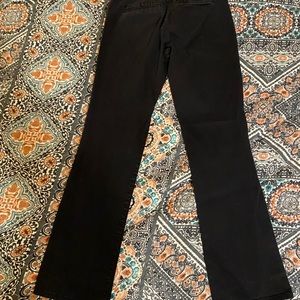 Woman’s black Dickies pants